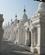 564 729 Hvide Stupaer Med Hellige Skrifter Kuthodaw Pagode Mandalay Myanmar Anne Vibeke Rejser IMG 4465