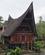314 Tag Formet Som Et Skib Huta Siallagan Samosir Toba Soeen Sumatra Indonesien Anne Vibeke Rejser IMG 3402